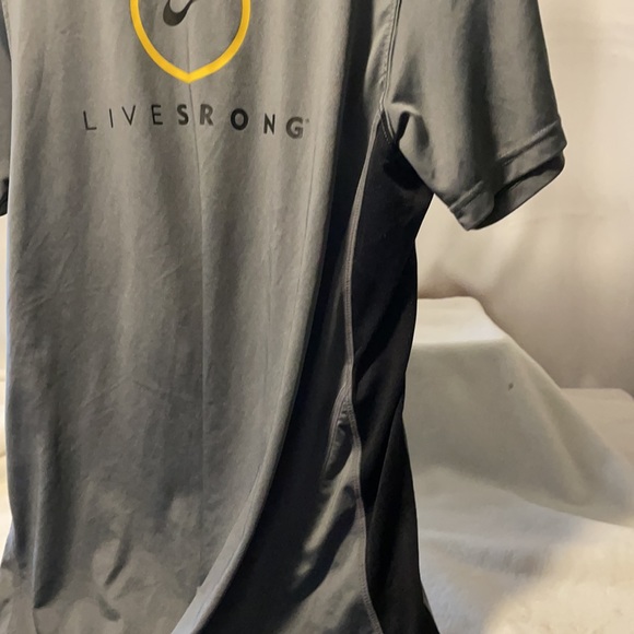 Nike LiveStrong Grey Sz.Sm. - Picture 5 of 14